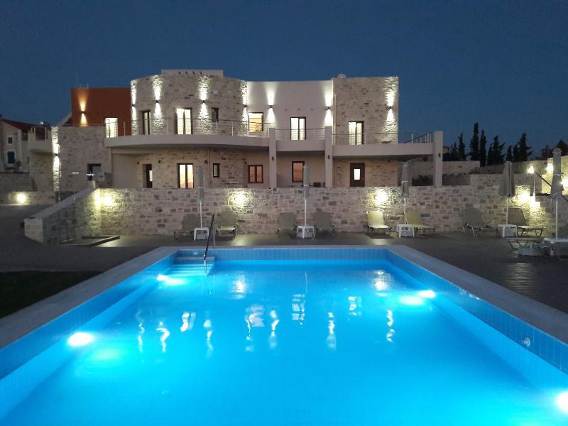 Orelia Cretan Villas & Deluxe Apartments 卡米拉日 外观 照片