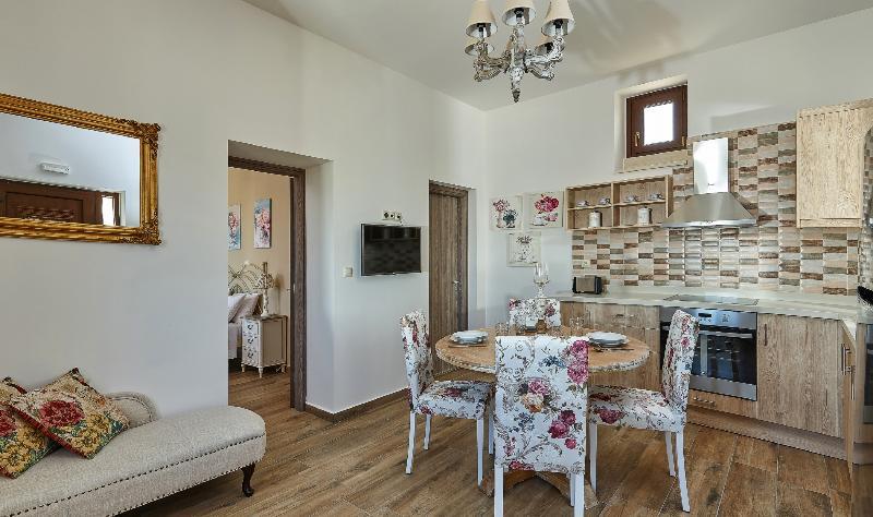 Orelia Cretan Villas & Deluxe Apartments 卡米拉日 外观 照片
